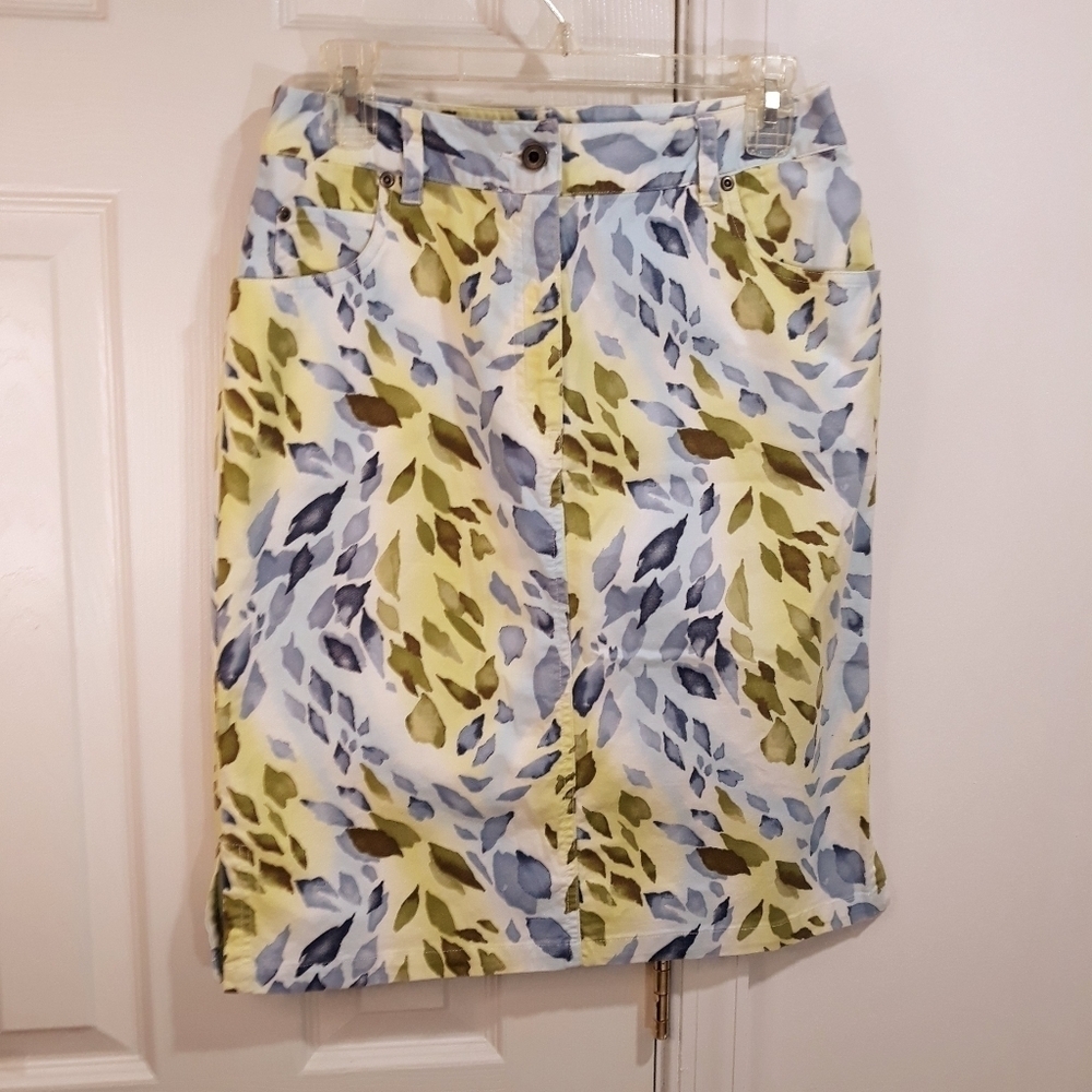 Talbots stretch Cotton 5 Pockets Front Zipper Green Blue Skirt Printed Size 8